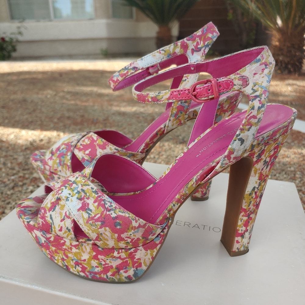 Bcbgeneration Platform Heel Sandals - image 1